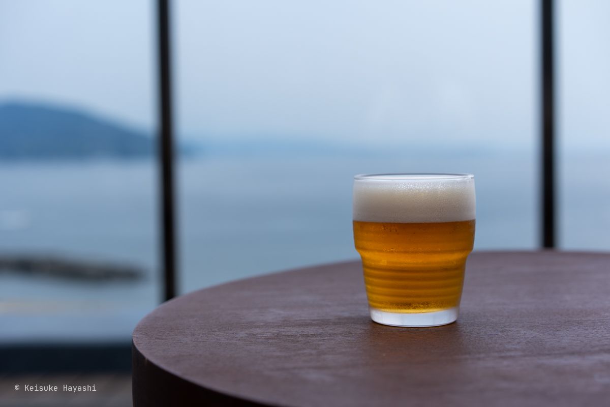 ビールと海
