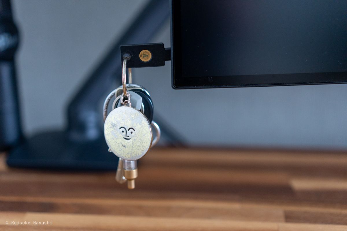 ケーブルホルダ