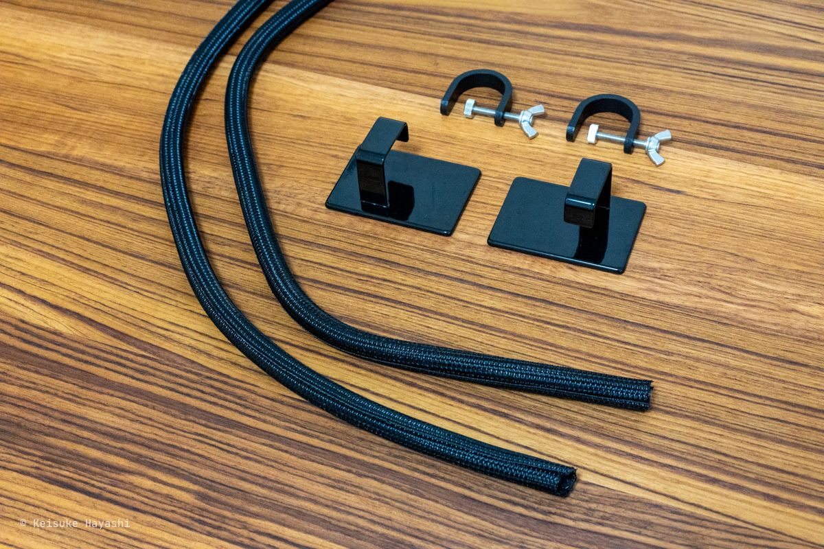 ケーブルマネジメント用のアイテム