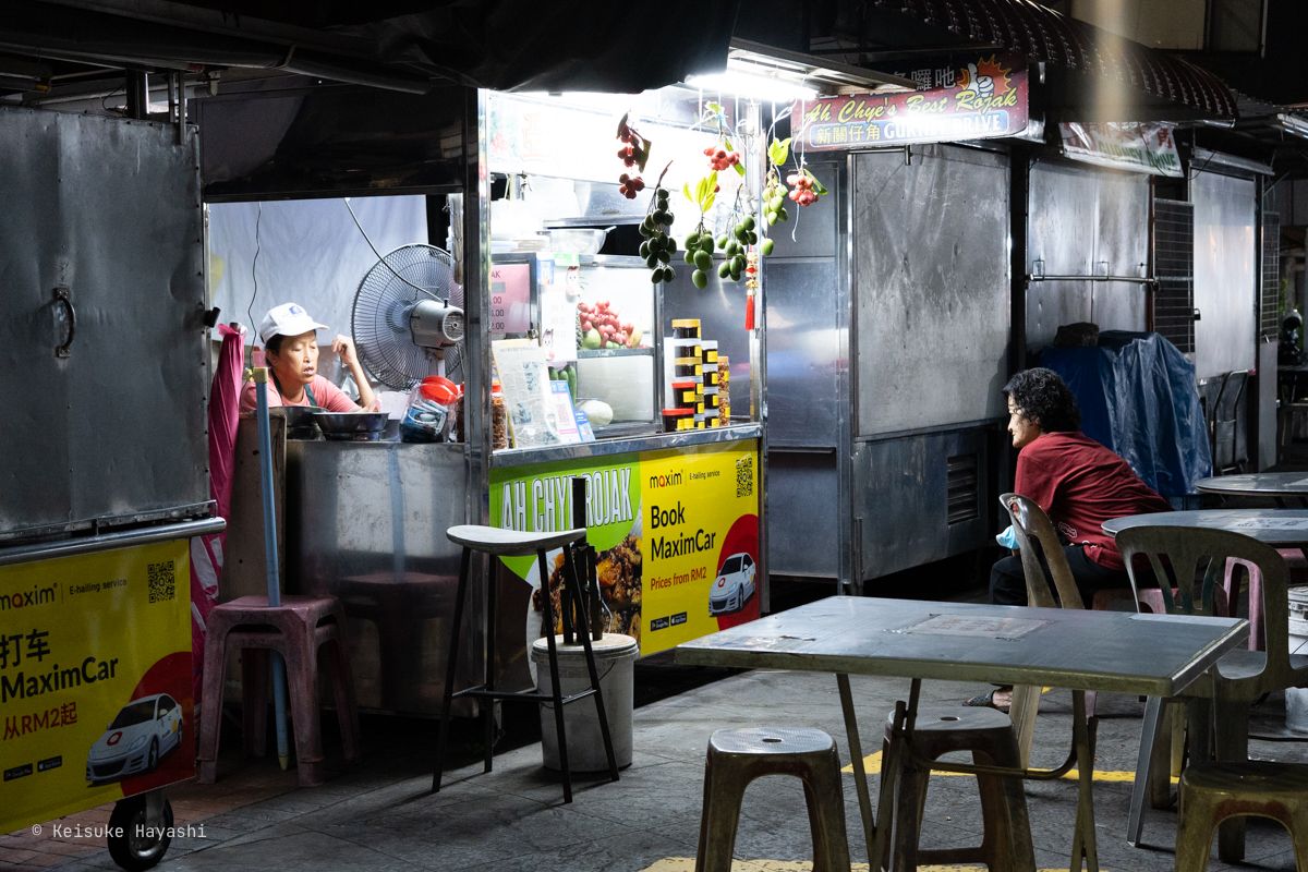 ガーニードライブで話をしている地元民