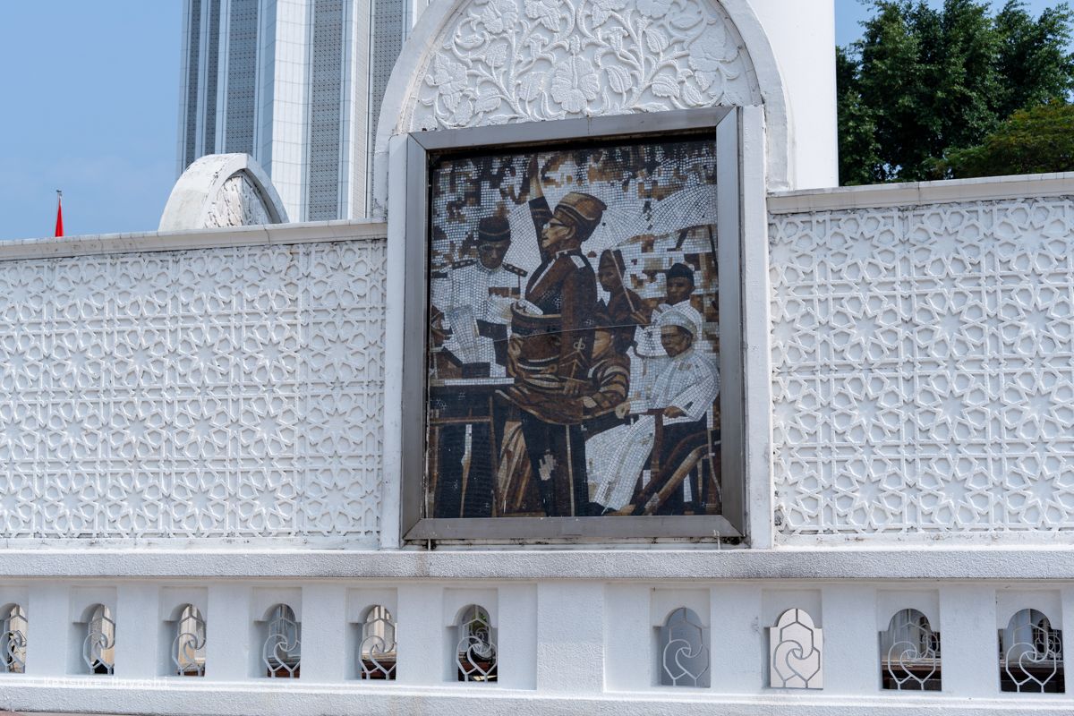 独立を宣言するラーマン首相